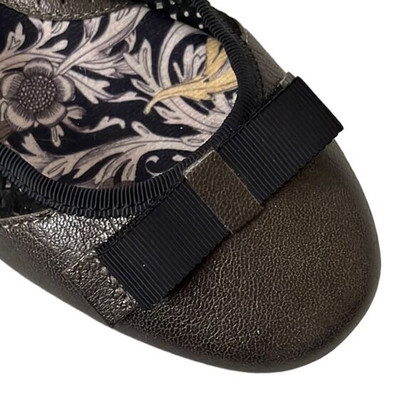 Like New Born Leather Flats - Picture 3 of 8